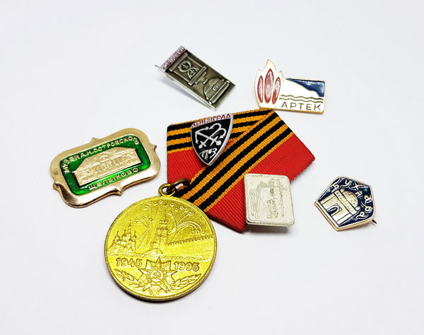 Set of Soviet Vintage Enamel Pins and Vintage Medal | Set 7 - Vintage Radar