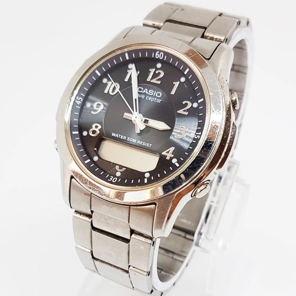 Silver-tone Wave Ceptor Casio Watch | Elegant Unisex Casio Watch - Vintage Radar