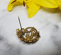 Vintage Delicate Gold-tone Brooch with Semi-Precious Stones - Vintage Radar