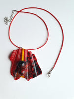 Red Handmade Necklace | Handpainted on Seashells - Vintage Radar