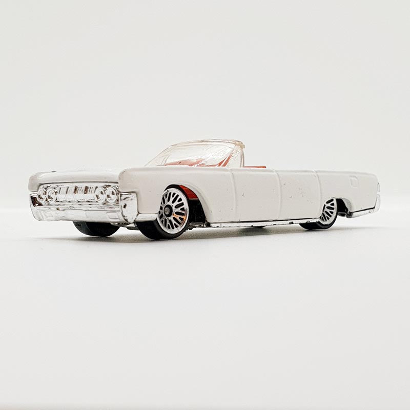 Vintage 1999 White '64 Lincoln Continental Hot Wheels Car | Toy