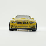 Vintage 2014 Yellow BMW M4 Hot Wheels Auto | BMW M Spielzeugauto
