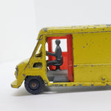 Vantage 1960 Yellow Commer 'Walk-Thru' Van Husky Auto giocattolo |