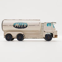 Vintage 1965 White Guy Warrior Tanker Husky Car jouet | Voitures de la vieille école