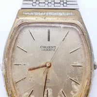 Orient Quartz KW 585917-20 CA reloj Para piezas y reparación, no funciona