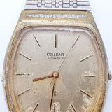 Orient Quartz KW 585917-20 CA Watch for Parts & Repair - لا تعمل