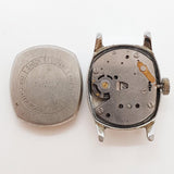 Lotto di 5 Timex Orologi meccanici Art Deco degli anni '80 per parti e riparazioni - non funzionano