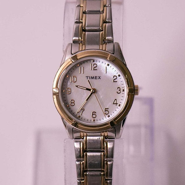 Modern Timex Zwei Ton Uhr für Frauen in neuwertigem Zustand