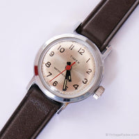Silbertonem winziger Mechanik Timex Uhr für Frauen | Jahrgang Timex Uhr