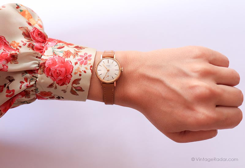 1960s Consul 17 Rubis Swiss-Made Watch for Women Gold Plated Incabloc ...