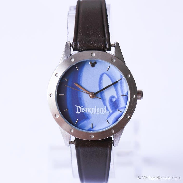Disney Parks Limited Release Mickey Mouse Watch 1990s  display picture 2