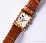 Petit rectangulaire Disney Le temps fonctionne Mickey Mouse montre pour elle