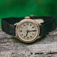 الساعة الألمانية القديمة المطلية بالذهب - ساعة آرت ديكو للسيدات العتيقة