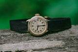 الساعة الألمانية القديمة المطلية بالذهب - ساعة آرت ديكو للسيدات العتيقة