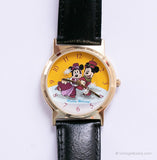 Vintage Minnie und Mickey Mouse Eislaufen Uhr | Feiertagsfeier