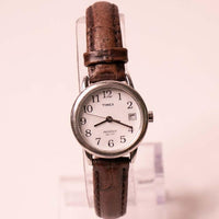 Pequeño 25 mm Timex Fecha indiglo reloj para mujeres | Correa de cuero marrón