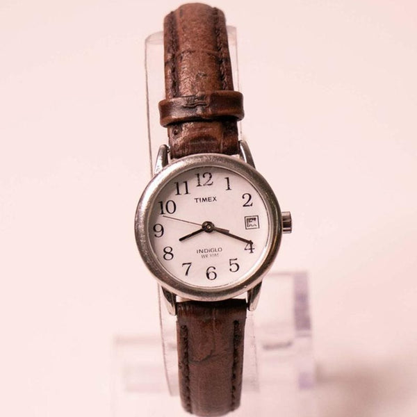 Kleine 25 mm Timex Indiglo -Datum Uhr für Frauen | Braunes Lederband