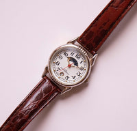 ساعة فضية للنساء الفضي للسيدات مع حزام جلدي بني