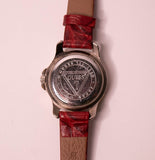 Antiguo Guess reloj para mujeres con dial verde y correa de cuero rojo