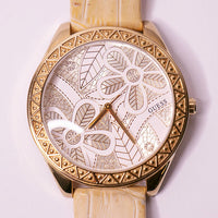 44 mm großer Gold-Ton Guess Quarz Uhr mit Blumenblatt Vintage