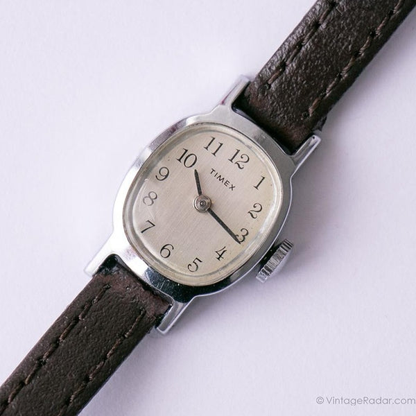 Tone argenté classique Timex montre | Petit Timex Mécanique montre Le recueil