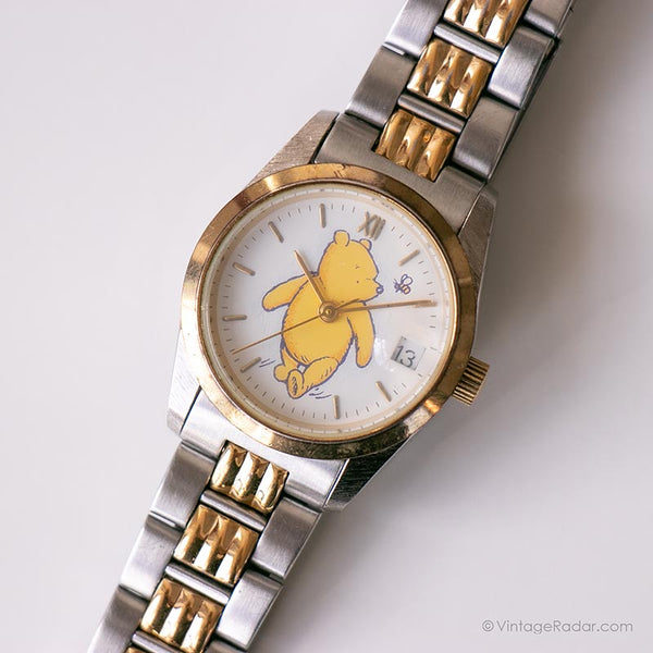 Classic Pooh Watch di Timex | Due toni Disney Data Guarda per le donne
