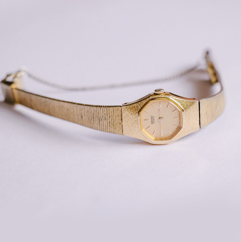 Tilfældig renæssance Fortrolig Gold-Tone Ladies 2Y00-5041 Seiko Watch | Elegant Quartz Women's Watch –  Vintage Radar