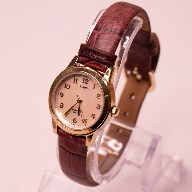 Elegant Timex Indiglo WR 30M Watch CR 1216 Cell – Vintage Radar
