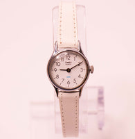Weißes Zifferblatt Timex Quarz Uhr Für Frauen aus den 1990er Jahren