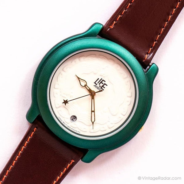 ساعة عتيقة الزمرد الخضراء أديك الكوارتز مع حزام من الجلد البني