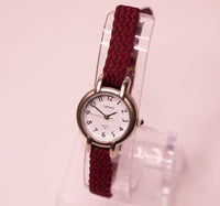 Winzige Kutsche Timex Damen Uhr auf einem NATO -Riemen