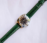 Schwarzes Zifferblatt Timex Mechanische Armbanduhr | Kleiner 25 -mm -Jahrgang Timex Uhr