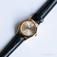 Q & Q Gold-Tone Ladies reloj | Elegante reloj para ella