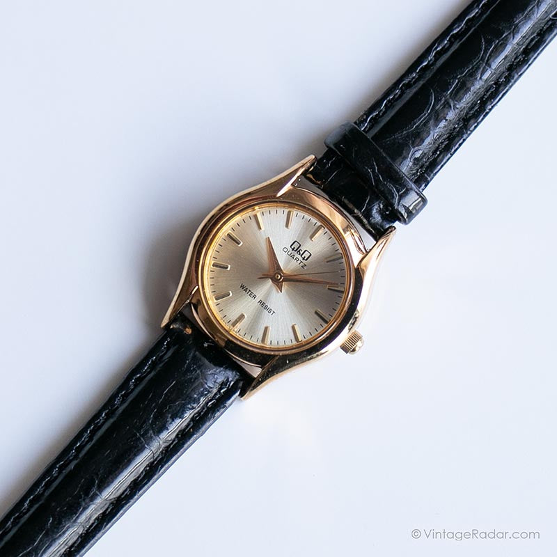 Women\'s Gold Tone Leather Strap Water Resistant Quartz Movement Watch gif_51_b53726a8-34ee-4c58-8ebb  main image 3