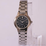 كلاسيكي Seiko V701-2H30 A0 Watch | راقب الأزرق للفضة من الفضة لها
