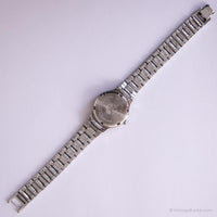 كلاسيكي Seiko V701-2H30 A0 Watch | راقب الأزرق للفضة من الفضة لها