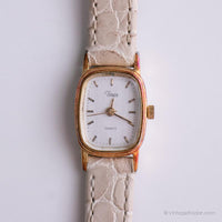 Rectangular vintage Timex Señoras reloj | Pequeño tono de oro Timex Cuarzo