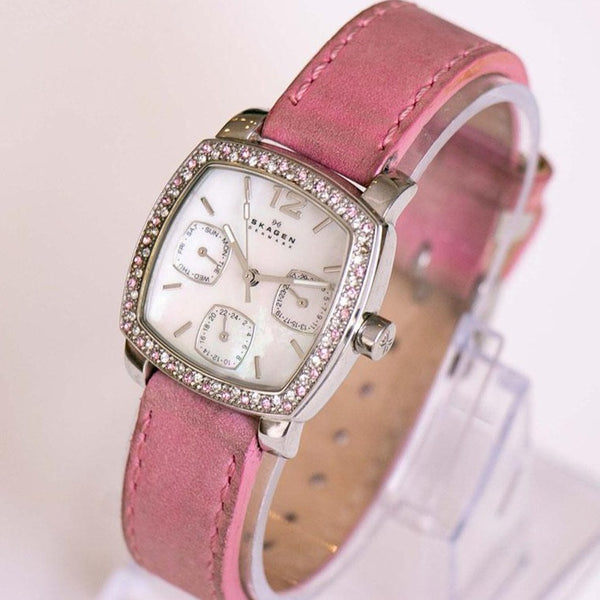 Vintage de tono plateado Skagen reloj para mujeres con piedras preciosas rosas