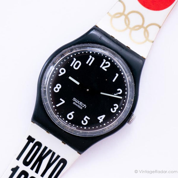 2009 Swatch Traje negro GB247 reloj con vintage de correa blanca