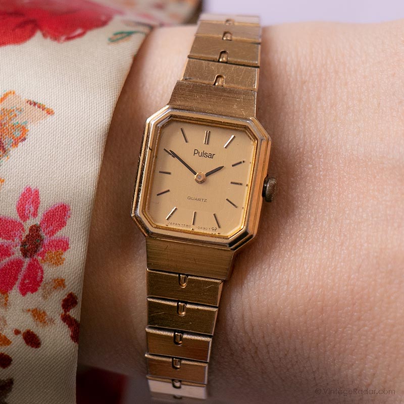 Vintage Pulsar Y580-5269 R0 Watch Ladies Rectangular Gold-tone