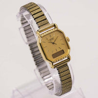 Small Gold Tone des années 1980 Seiko E029-5050 RO montre pour femme