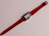 Tono d'argento rettangolare vintage Anne Klein Guarda con cinturino in pelle rossa