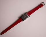 Tono de plata rectangular vintage Anne Klein reloj con correa de cuero rojo