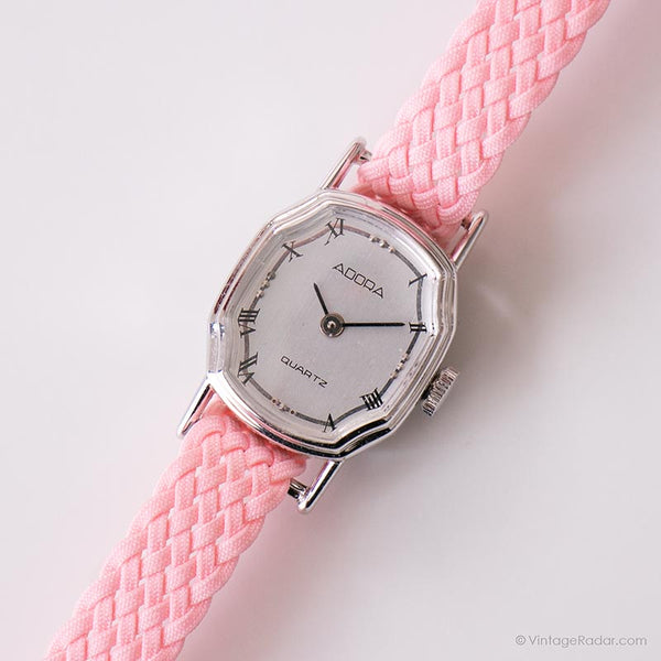 Vintage Tiny Adora Uhr für sie | Damen Rosa Gurt Armbanduhr