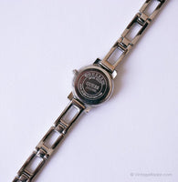Tono de plata minimalista Guess reloj para mujeres vintage | Tamaño pequeño de muñeca
