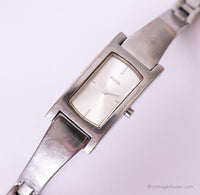 Rectangular vintage Guess reloj para ella | Tono plateado reloj Tamaños de muñeca pequeños