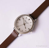 Tono plateado vintage Kenneth Cole Señoras reloj con piedras preciosas y correa marrón