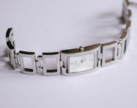 Dial cuadrado minimalista Guess reloj para mujeres | Cuarzo de damas pequeños reloj