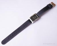 Vintage Silber-Ton Kenneth Cole New York Uhr mit monesblauem Armband