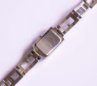 Guess Rectangular reloj para mujeres con brazalete de tono plateado de marca